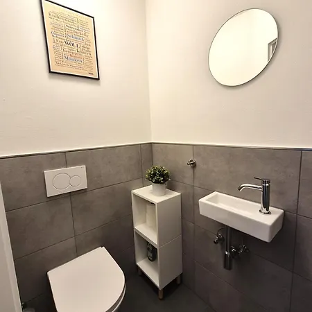 Apartment 21133 *