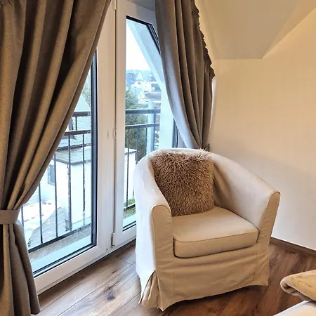 Apartment 21133