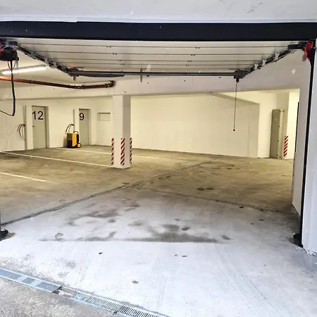 Apartment 21133